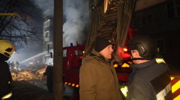 Рятувальники ліквідовують наслідки удару по Сумах, 13 березня 2024, фото Сумської ОВА