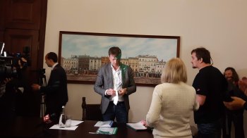 Іван Спринський уник покарання за облиття фарбою посадовців ЛМР