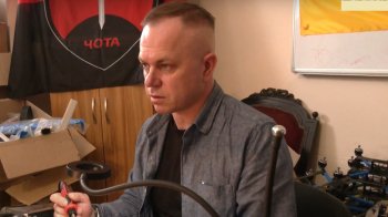 Отець Михайло Греділь, скриншот відео «Суспільного»