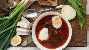 Як варити зелений борщ зі щавлем: простий рецепт