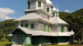 Миколаївська церква у селі Виженка Чернівецької області