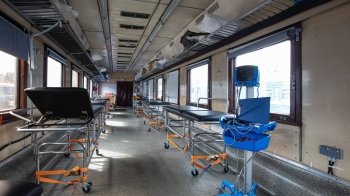 Медичними потягами Укрзалізниці та Лікарів без кордонів евакуювали 1500 українців він початку їх курсування навесні