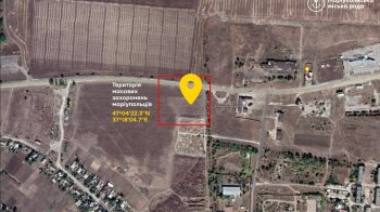 Ситуація на фронті: у Маріуполі росіяни облаштували братські могили та скидають туди тіла насипом
