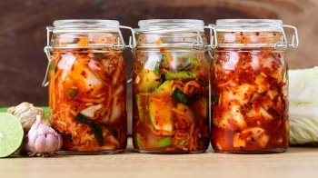 Їжа впливає на рівень стресу людини: що вчені рекомендують їсти, щоб знизити його