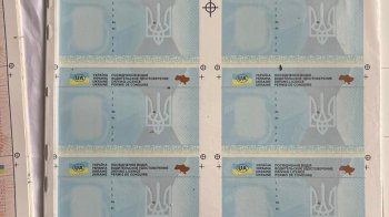 Продавав фальшиві паспорти та права: чоловіку загрожує 7 років ув'язнення