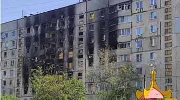 Росіяни завдали ракетного удару по житловому району Харкова, влучили в багатоповерхівку