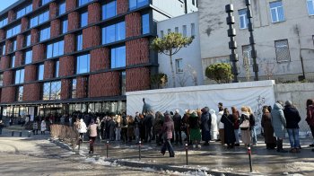 Виставка Шевченка у ZAG: довга черга тисяч охочих відвідати