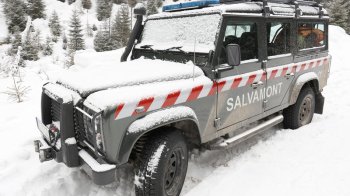 Фото автомоблія гірських рятувальників Румунії
