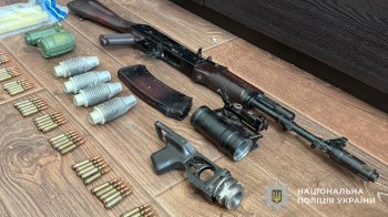 У Львові затримали наркоторговця з арсеналом зброї