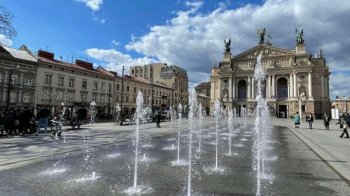 У Львові знову працюють питні та декоративні фонтани (фото)