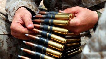 На Херсонщині бабуся передала українським військовим чимало набоїв