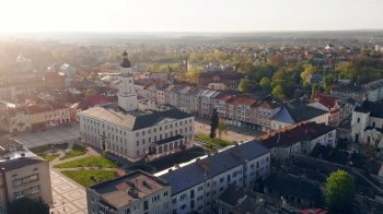 У Дрогобичі пам’ятник Григорію Геврику позбавили радянської символіки