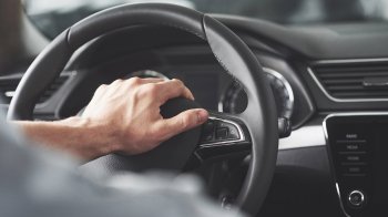 Львівського податківця оштрафували та забрали права за п’яне водіння 