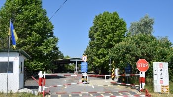 Угорщина на місяць припиняє пропуск через два пункти на кордоні з Україною