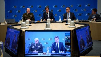 Параліч волі: чому Європа намагається відкупитися від війни