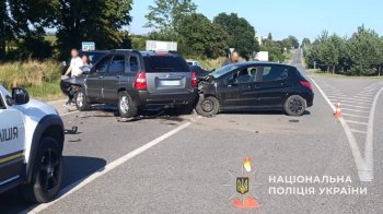 У Золочеві через ДТП травмувалася 9-річна дівчинка та троє дорослих