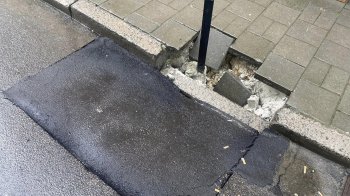 Втретє за два місяці: львів’яни поскаржились на провалля в центральній частині міста