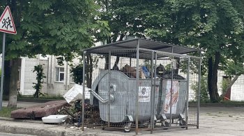 У Львові знову скаржаться на сміття, яке не вивозять (фото)