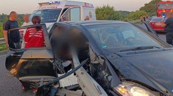 На Львівщині у ДТП з 17-річним водієм загинули двоє пасажирів Mercedes