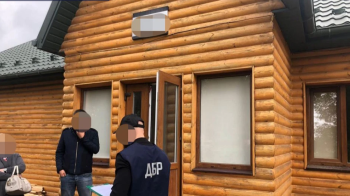 Підпільна криптоферма. Фото - ДБР