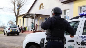 Передбачається, що в кожному навчальному закладі буде щонайменше по одному поліцейському, фото ілюстративне