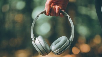 Водіям автобусів дозволили не впускати в салон пасажирів, які створюють шум музикою