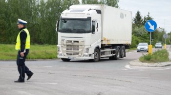 Польський суд заборонив блокувати пункт пропуску “Ягодин”: рух вантажівок відновлено