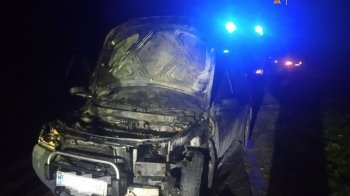 Поблизу селища Новий Яричів на Львівщині горів "Range Rover"