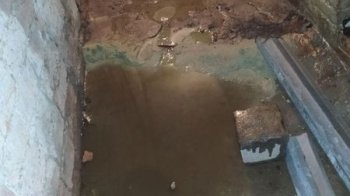 Водоспад у підвалі: львів’яни скаржаться на затоплені підвали та квартири