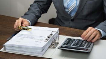 У п’ятницю громади Львівщини звітуватимуть про доцільність своїх тендерів