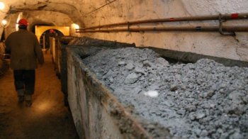 На Львівщині через обвал породи на шахті постраждав гірник