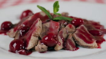 Незабутній смак: соус з вишень до м'яса ідеально підходить для зимових запасів