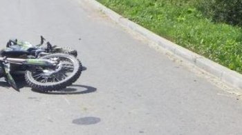 На Львівщині мотоцикліст наїхав на чоловіка: потерпілий у реанімації