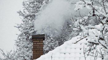 На околицях Рави-Руської зафіксували значне погіршення якості повітря