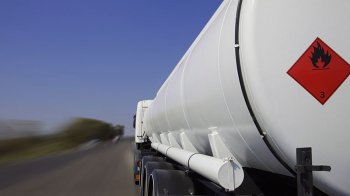 Небезпечні речовини на дорогах: що робити, коли сталася аварія