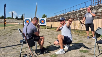 На Львівщині двадцять ветеранів навчалися стріляти з лука