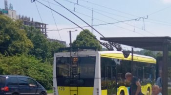 У Львові пасажири тролейбуса скаржаться на вимкнені кондиціонери