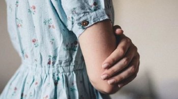 Львів’янку оштрафували через секс сина з 13-річною дівчиною