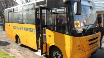 Для школярів Бродівщини придбали новий автобус: 100 тис. злотих надала Польща
