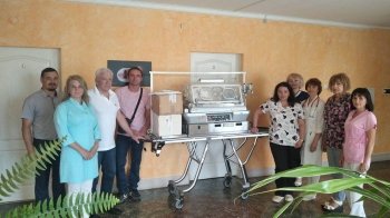 Стрийський пологовий отримав прилад для виходжування недоношених немовлят