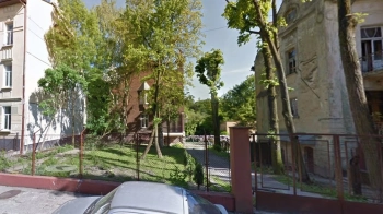 Забудовник у Львові зупинив проєкт багатоповерхівки біля вілл