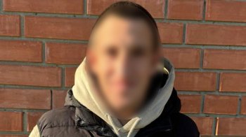 В Пустомитах поліцейський посеред вулиці викрив 21-річного крадія