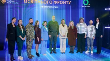 Прем’єр-міністр України розповів, скільки вчителів пішли на фронт