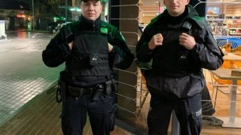 Львівські патрульні врятували чоловіка з критичною кровотечею