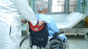 У ЛОВА підписали договір про поліпшення рівня паліативної допомоги.