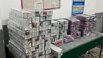 Намагався вивезти під обшивкою мікроавтобуса 2 тис. пачок цигарок: у ПП «Шегині» виявили 27-річного контрабандиста