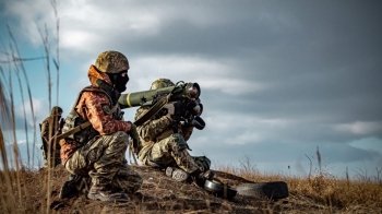Без відпочинку та сну: у Нацгвардії показали на відео бій у Сєвєродонецьку