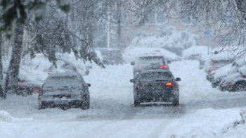 На Львівщину йде мокрий сніг та хуртовини: оголошено жовтий рівень небезпеки