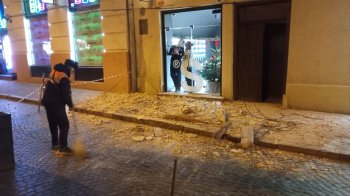 У центрі Львова обвалилась частина фасаду будинку