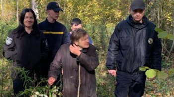 Пішла по гриби й не повернулася: поліцейські Львівщини відшукали жінку, яка заблукала у лісі